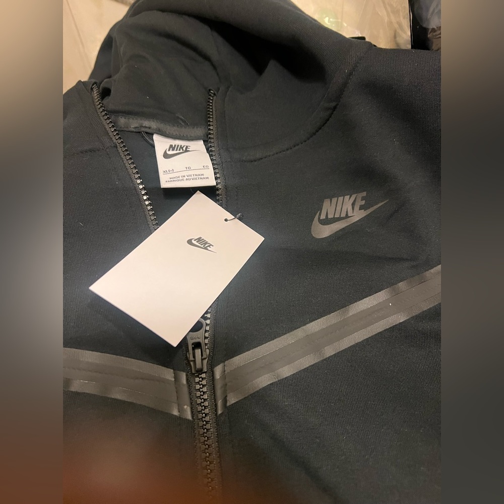 SOLD OUT! NWT! Nike Sportswear Tech Fleece Big Kids' (Boys') Full-Zip Hoodie XL+